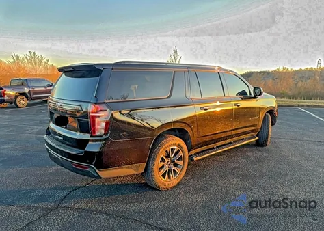 2021 Chevrolet Suburban K1500 Z71 z USA, uszkodzony, nr VIN 1GNSKDKD2MR451451